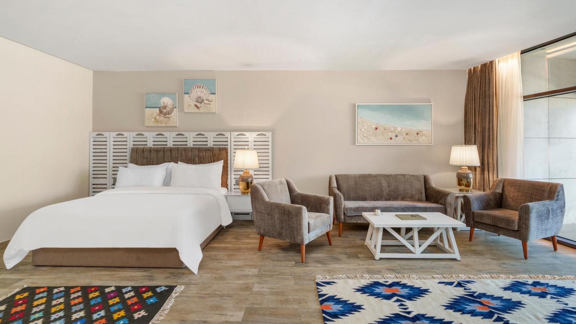 Rixos Premium Alamein العلمين المظهر الخارجي الصورة A room at the Hilton Sedona Resort